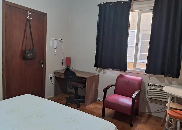 E Bem Localizado Apartamento