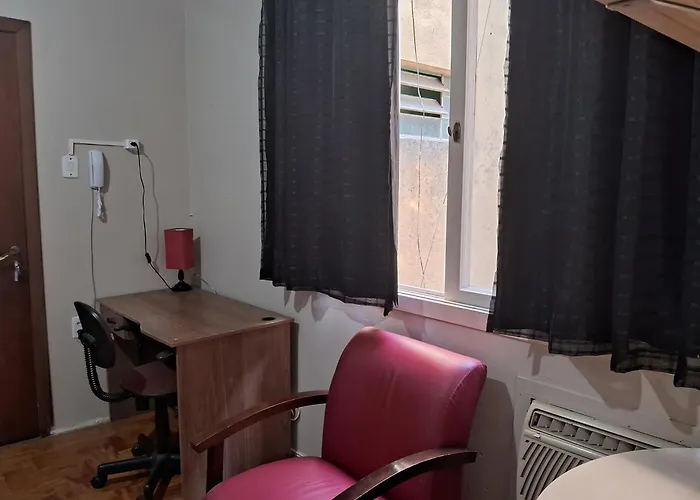 E Bem Localizado Apartamento